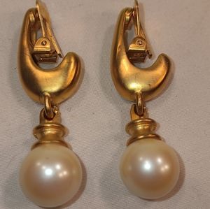 Women's faux pearl earrings